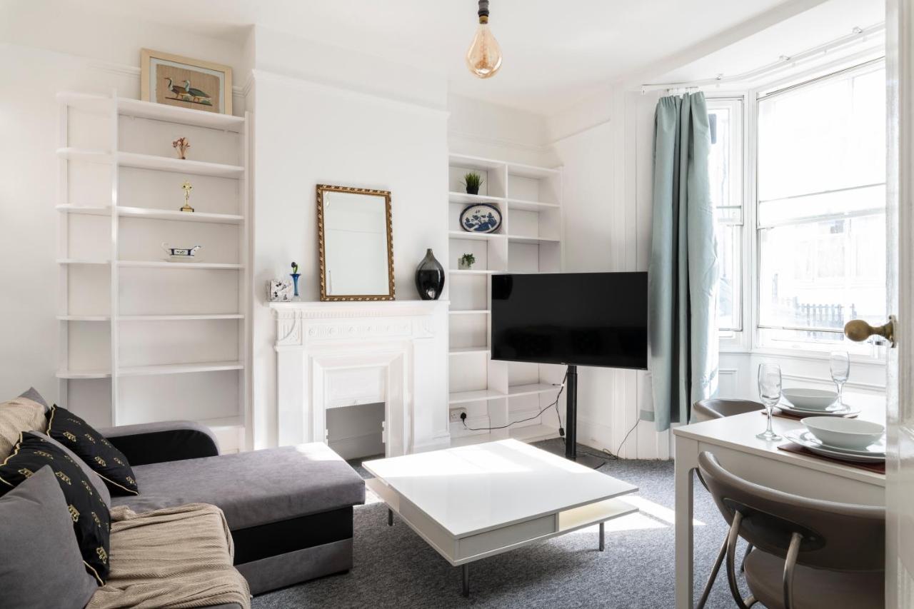 Quality Stay Rooms Brighton Exterior photo